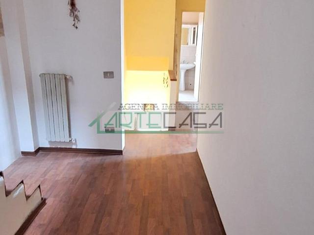 Appartamento in affitto a Pettori, Cascina