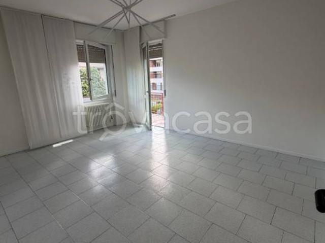 Appartamento in affitto a Como, Lombardia