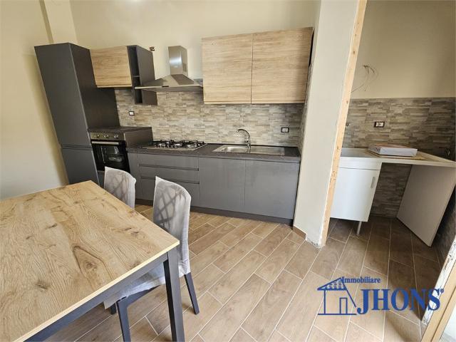 Appartamento in affitto a Valverde, Enna