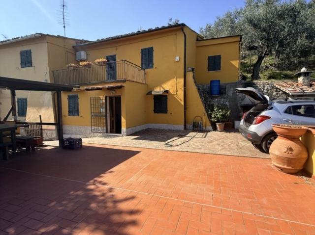 Appartamento in affitto a Pizzidimonte, Prato