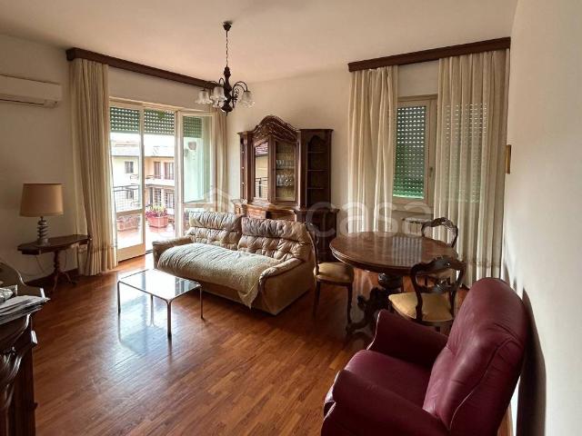 Appartamento in affitto a Prato, Toscana