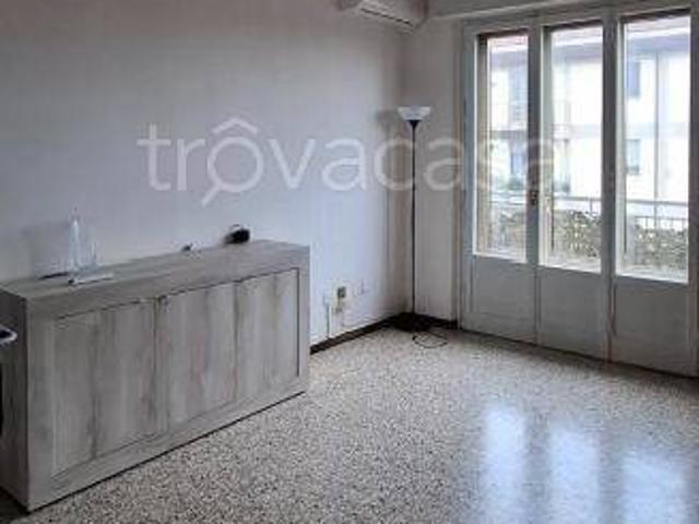 Appartamento in affitto a Mezzana, Prato