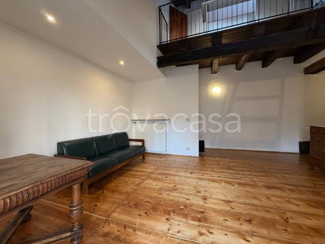 Appartamento in affitto a Borgo Poscolle, Reana Del Roiale