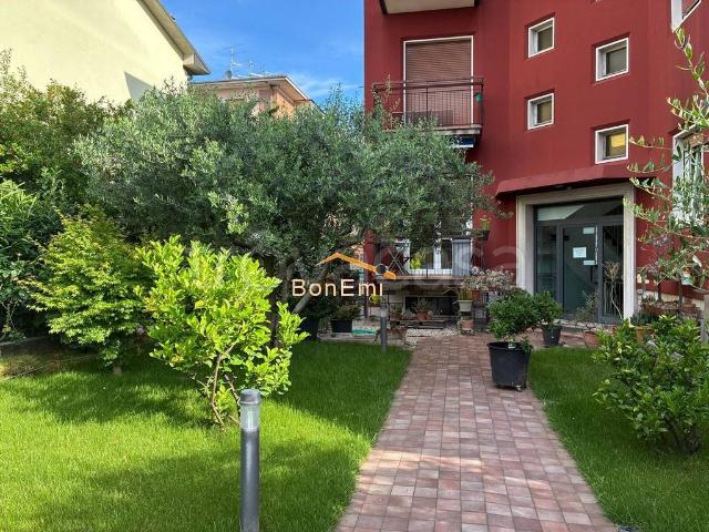 Appartamento in affitto a Palazzina, Brenzone