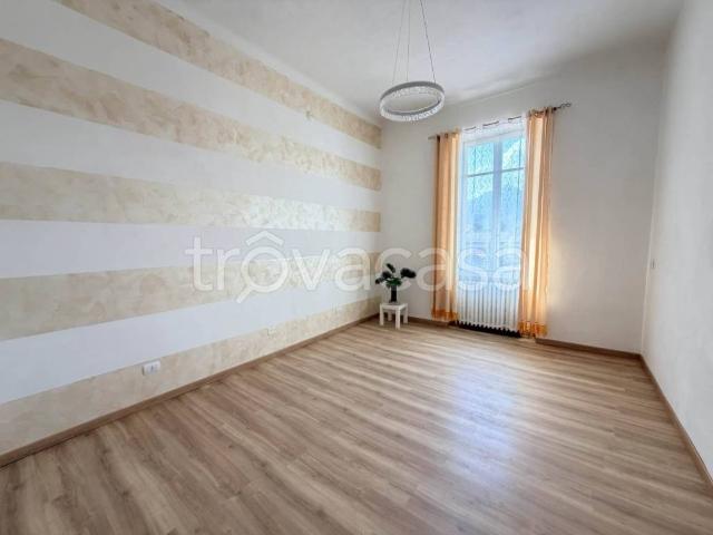 Appartamento in vendita a Prato, Piemonte