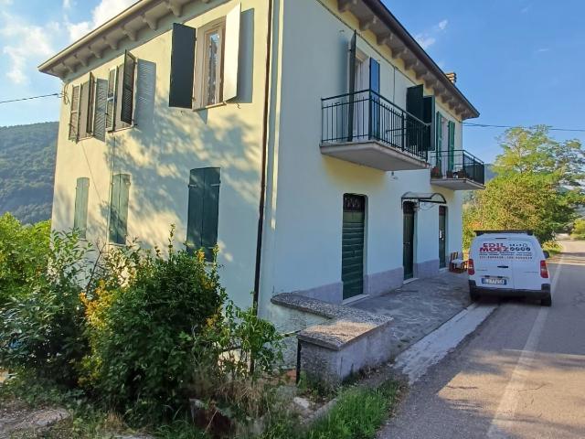 Appartamento in vendita a Borgo Val Di Taro, Reggio Emilia