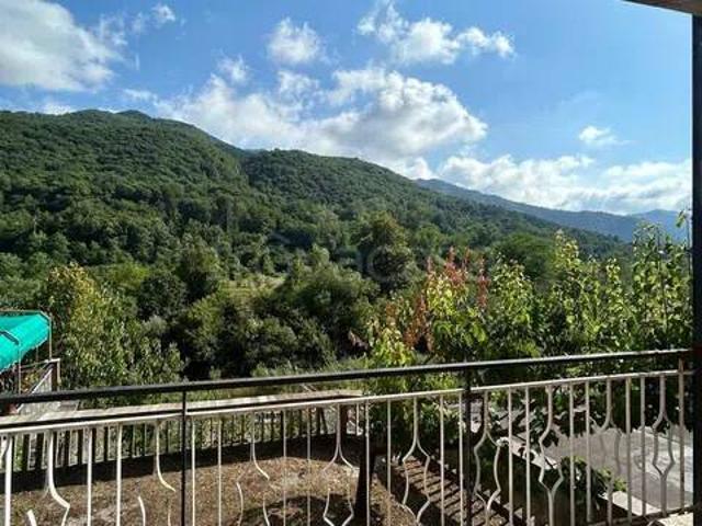 Appartamento in vendita a Montoggio, Liguria