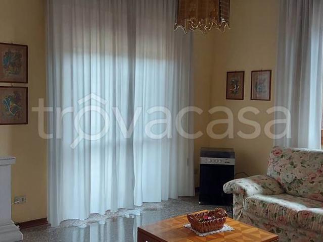 Appartamento in vendita a Broni, Lombardia