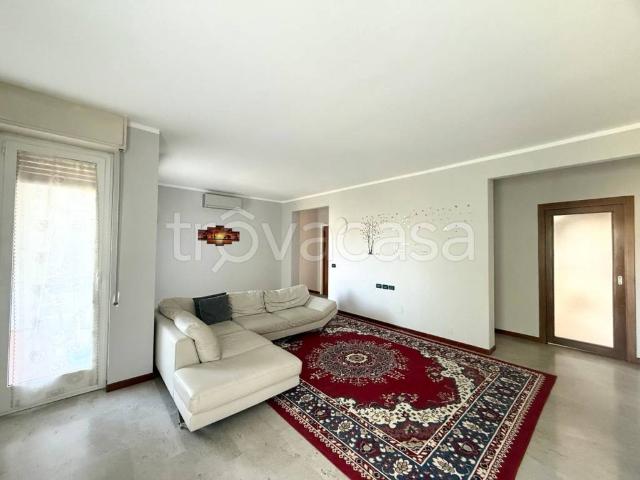 Appartamento in vendita a Calvenzano, Lombardia