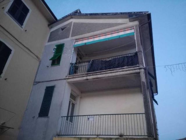 Appartamento in vendita a Carro, Liguria