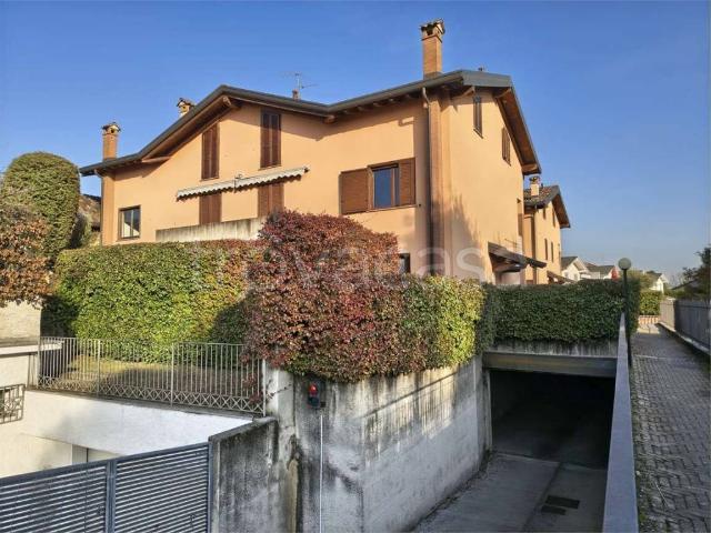 Appartamento in vendita a Casnate con Bernate, Casnate