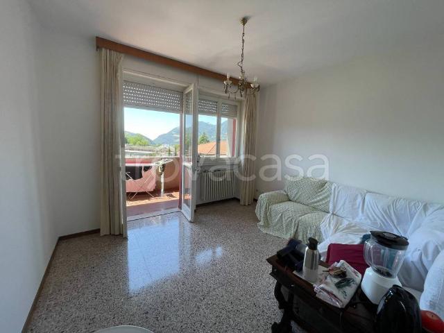 Appartamento in vendita a Casnigo, Lombardia