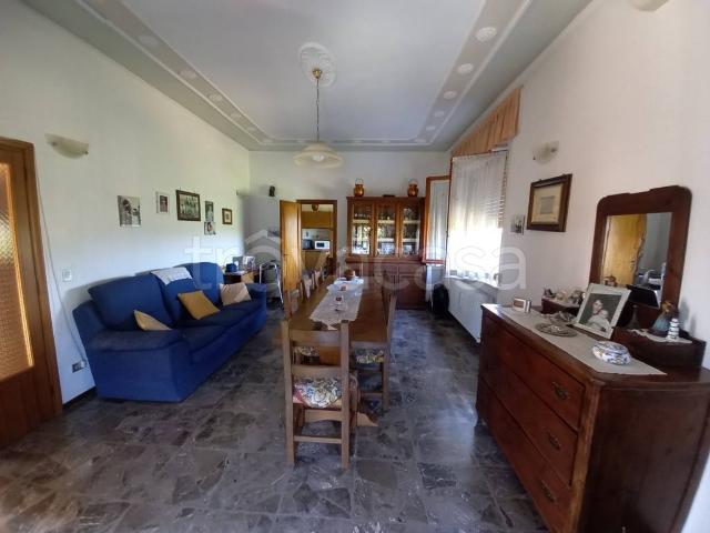 Appartamento in vendita a Macchie, Gioiella