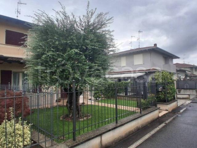 Appartamento in vendita a Castrezzato, Brescia