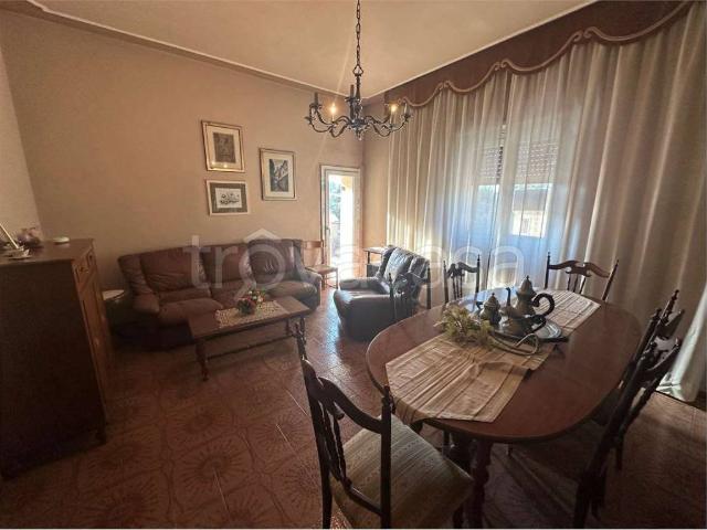 Appartamento in vendita a Cinigiano, Toscana