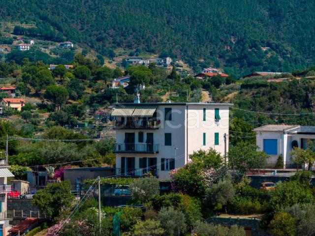 Appartamento in vendita a Cogoleto, Liguria