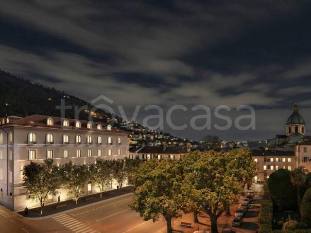 Appartamento in vendita a Lungolago, Como