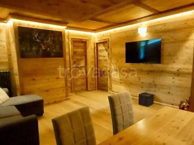 Appartamento in vendita a Dolonne, Courmayeur
