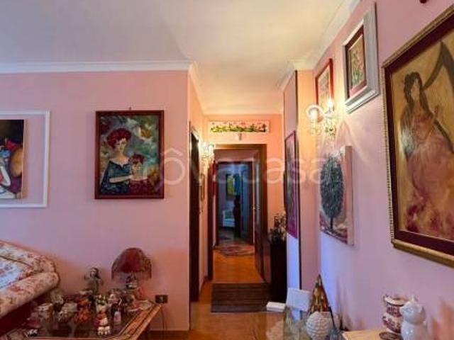 Appartamento in vendita a 48 alloggi, Calabria