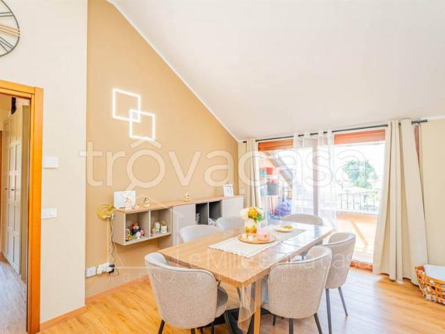 Appartamento in vendita a Castello, Dervio