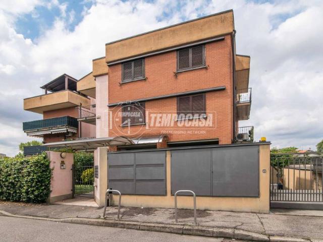 Appartamento in vendita a Desio, Lombardia
