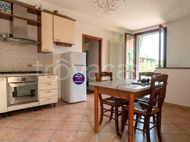 Appartamento in vendita a Fenile, Marche