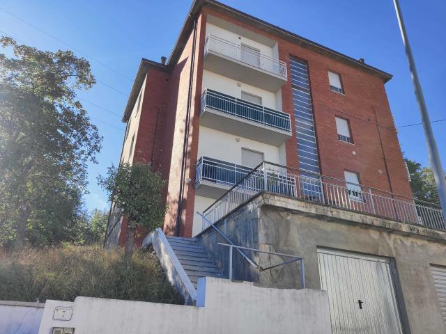 Appartamento in vendita a Fornovo Di Taro, Reggio Emilia
