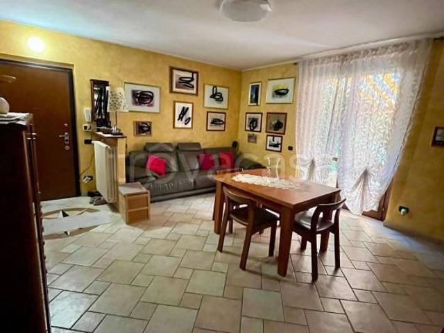 Appartamento in vendita a Lomazzo, Lombardia
