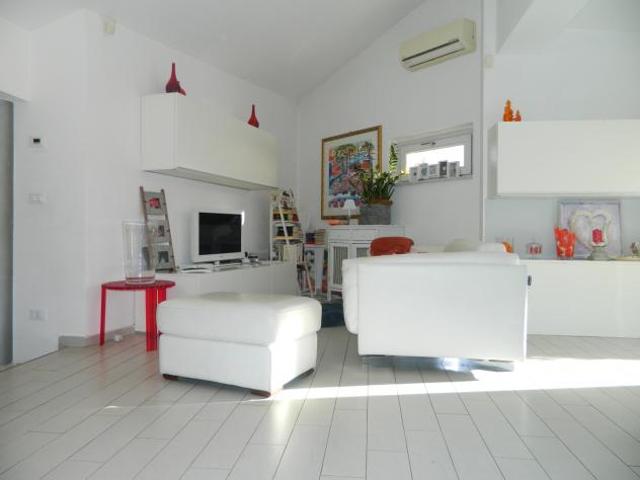 Appartamento in vendita a Luni, Liguria