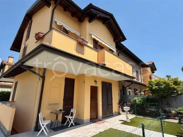 Appartamento in vendita a Madone, Lombardia