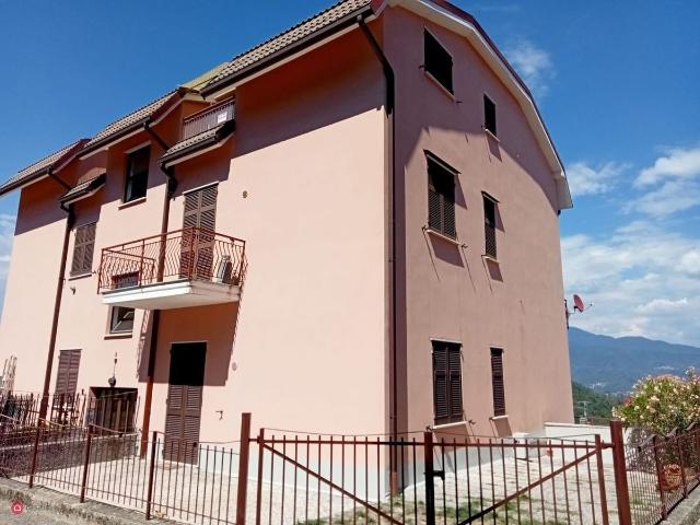 Appartamento in vendita a Maissana, Liguria