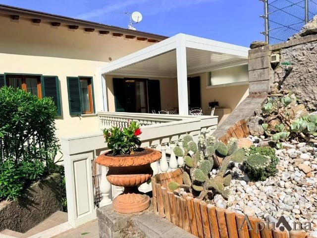 Appartamento in vendita a San Carlo, Marina Di Massa