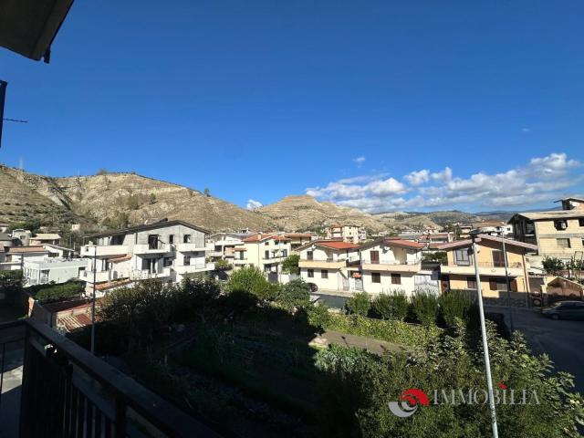Appartamento in vendita a Calabria, Reggio Calabria