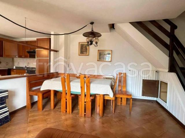 Appartamento in vendita a Mello, Lombardia