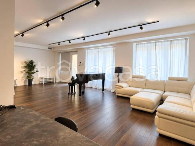 Appartamento in vendita a Washington, Milano