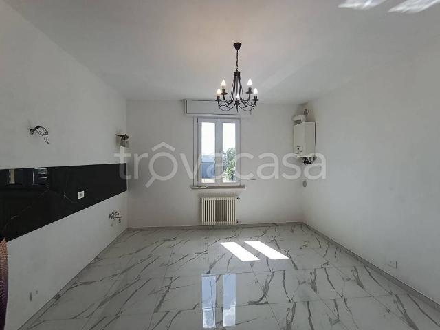 Appartamento in vendita a Unione Comuni Modenesi Area Nord, Mirandola