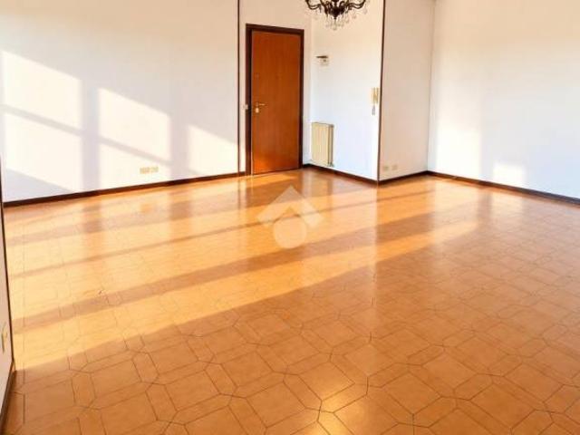 Appartamento in vendita a Colombara, Modena