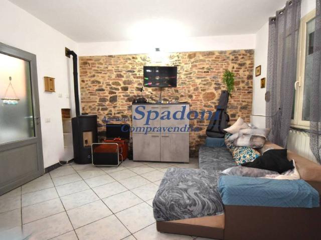 Appartamento in vendita a Montevettolini, Toscana