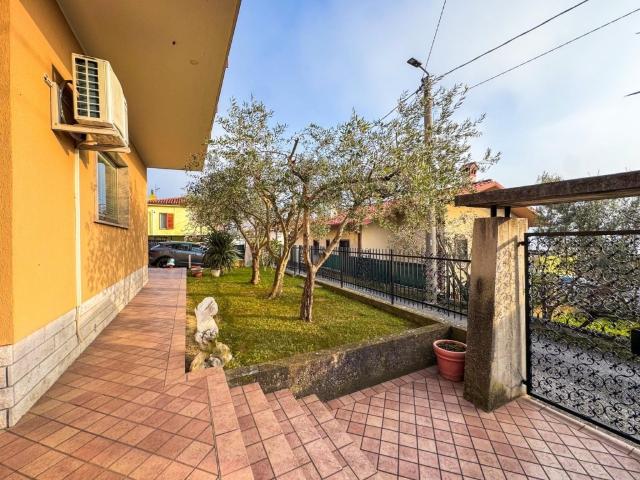 Appartamento in vendita a Muggiò, Friuli-Venezia Giulia