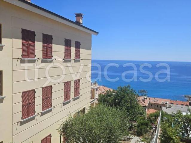 Appartamento in vendita a Ospedaletti, Liguria