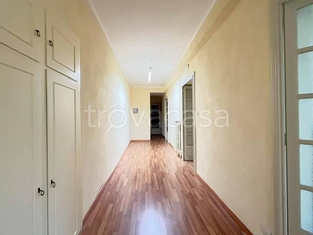Appartamento in vendita a Parma Centro, Parma