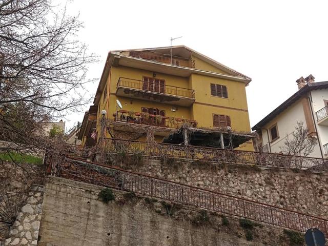 Appartamento in vendita a Pereto, Abruzzo