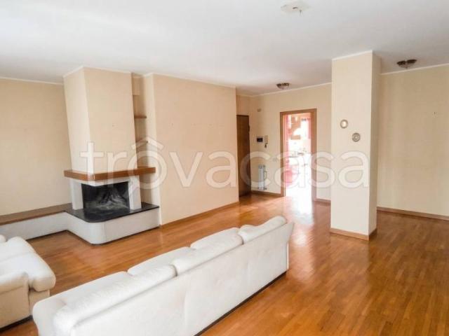 Appartamento in vendita a Miralfiore, Marche