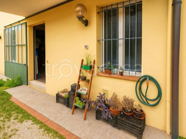 Appartamento in vendita a Pesaro, Pesaro E Urbino