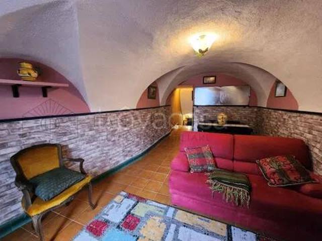 Appartamento in vendita a Pigna, Liguria