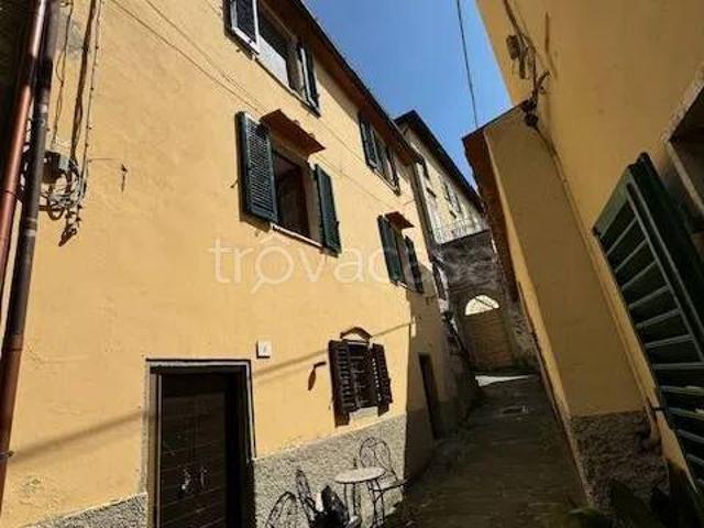 Appartamento in vendita a Poppi, Toscana