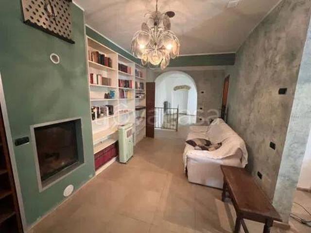 Appartamento in vendita a Vezzi Portio, Liguria