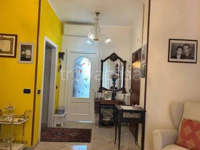 Appartamento in vendita a Spirito Santo-Orologio, Re