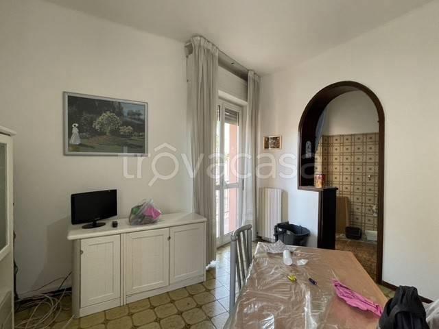 Appartamento in vendita a Re, Reggio Emilia