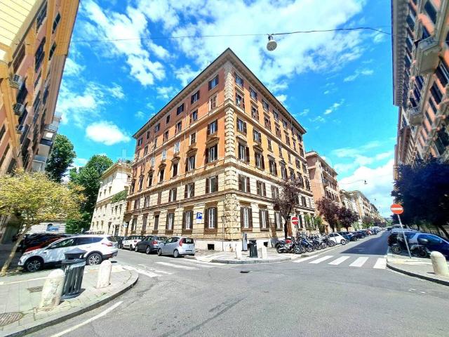 Appartamento in vendita a Municipio Roma I, Roma Capitale